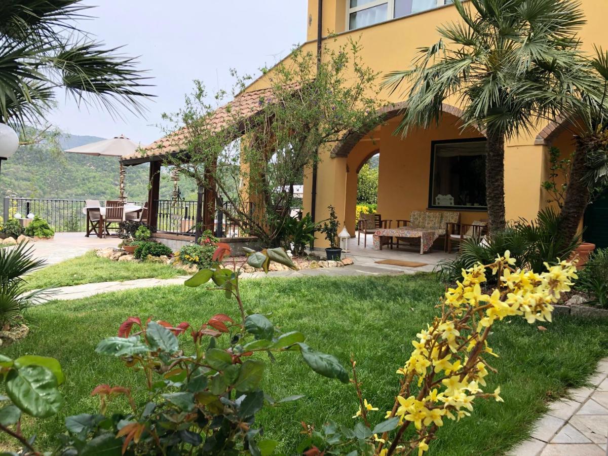 L'Acacia B&B Pietra Ligure Ngoại thất bức ảnh