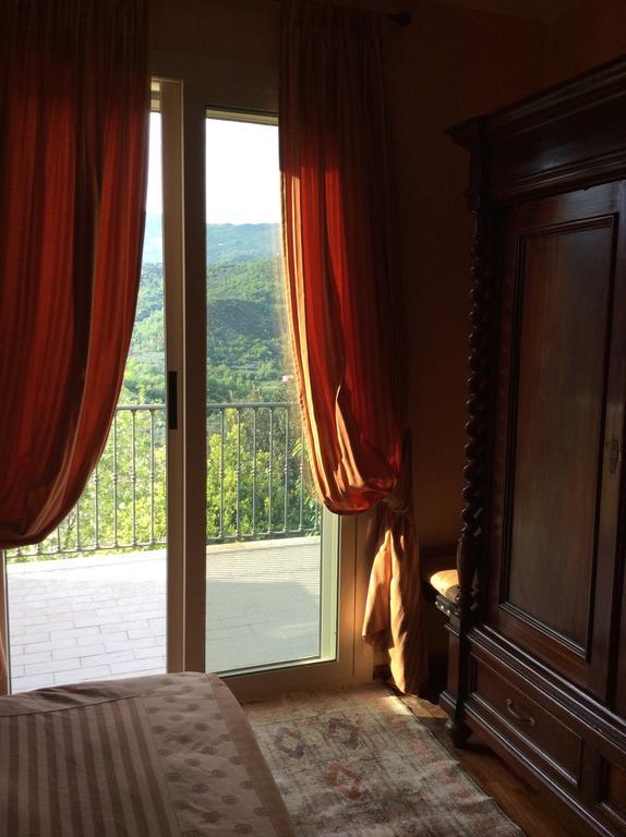 L'Acacia B&B Pietra Ligure Phòng bức ảnh